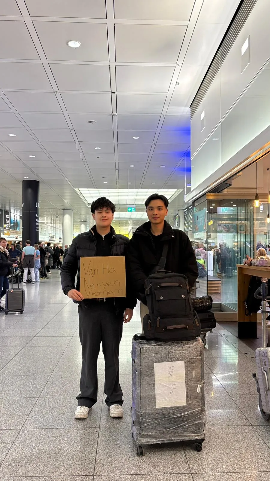 Persönliche Abholung eines Azubis am Flughafen München durch NTH